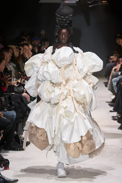Look 17